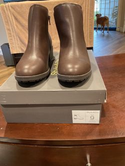 Style&Co Graciee Ankle Boots Size 9 Brown