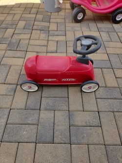 Radio Flyer Kids Ride On Car Cart Kid Child
