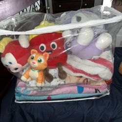Blankets And Stuffed Animals 