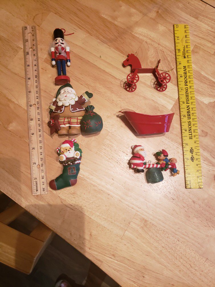 Christmas ornaments lot of 6, some are vintage