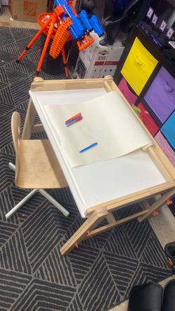 Kids Art Desk and Chair Set