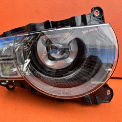 2020 - 2024 Land Rover Defender Right Passenger Side LED Headlight OEM