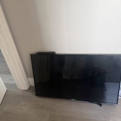 32” Hisense smart Tv