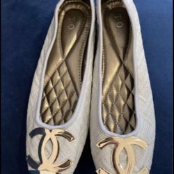 Women’s Flats Size 9