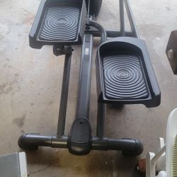 Schwinn 430 Elliptical