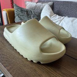 Yeezy Slides Size US 5 
