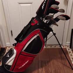 Golf Bag With Clubs No pegs On The Legs 