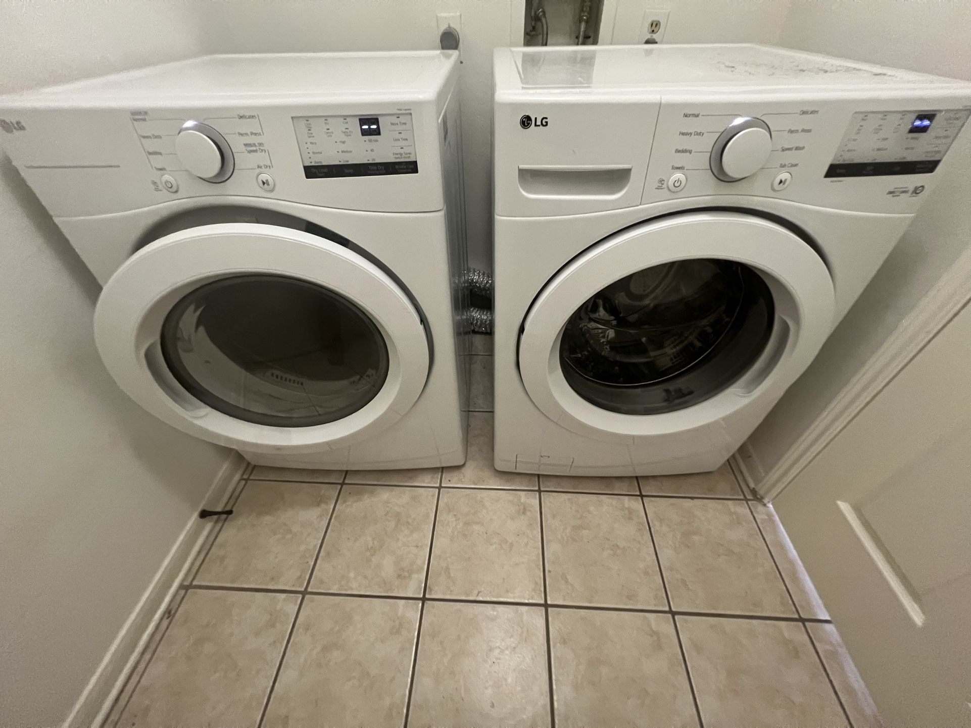 LG Washer And Dryer Set - Electric