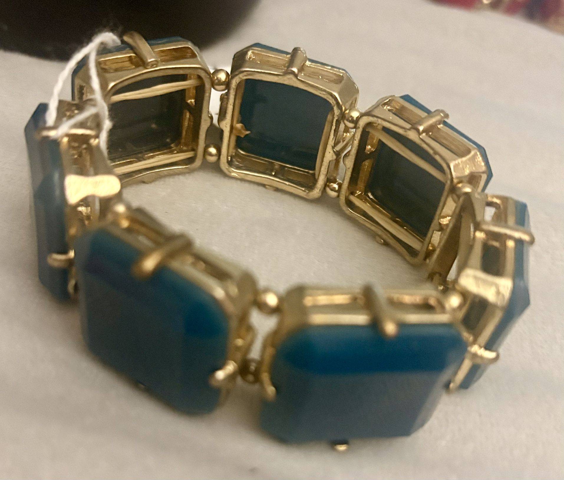 Beautiful Jewelry ~ Bracelet ~ Necklaces ~ Great Deal! Today!