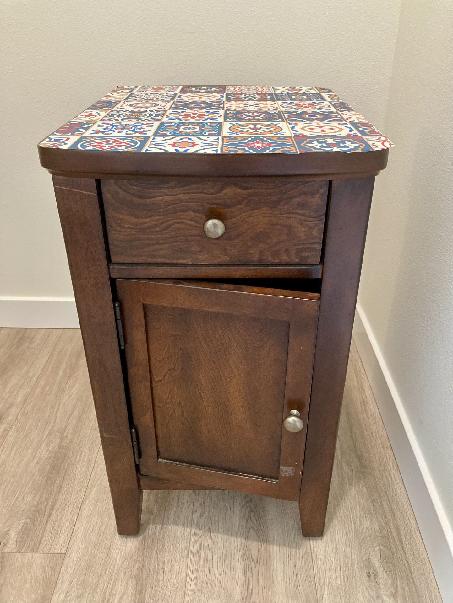 Solid Wood Side Table Nightstand With Charging Station