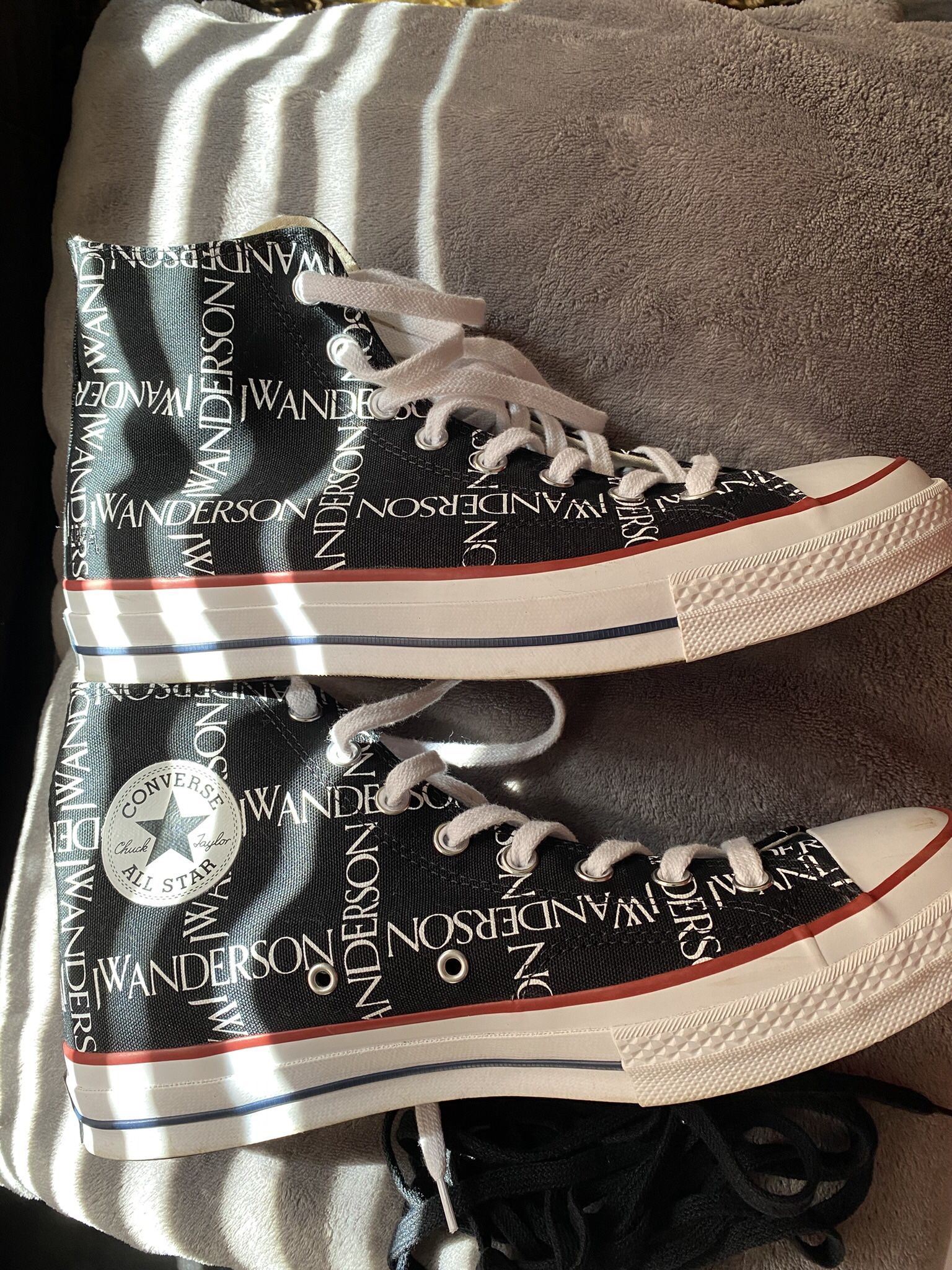 Men Converse
