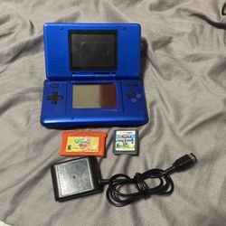 Nintendo DS and Pokemon Fire Red + New Super Mario 