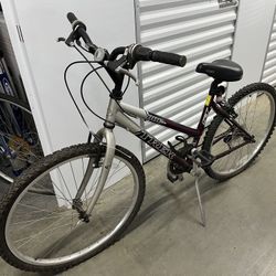 Trek 800 Series Women’s Bike 17” Frame 