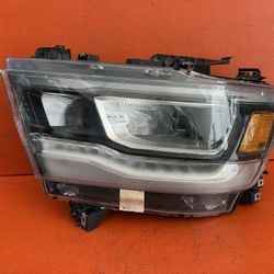 2019 - 2025 RAM 1500 LEFT DRIVER SIDE LED HEADLIGHT OEM (contact info removed)3AB