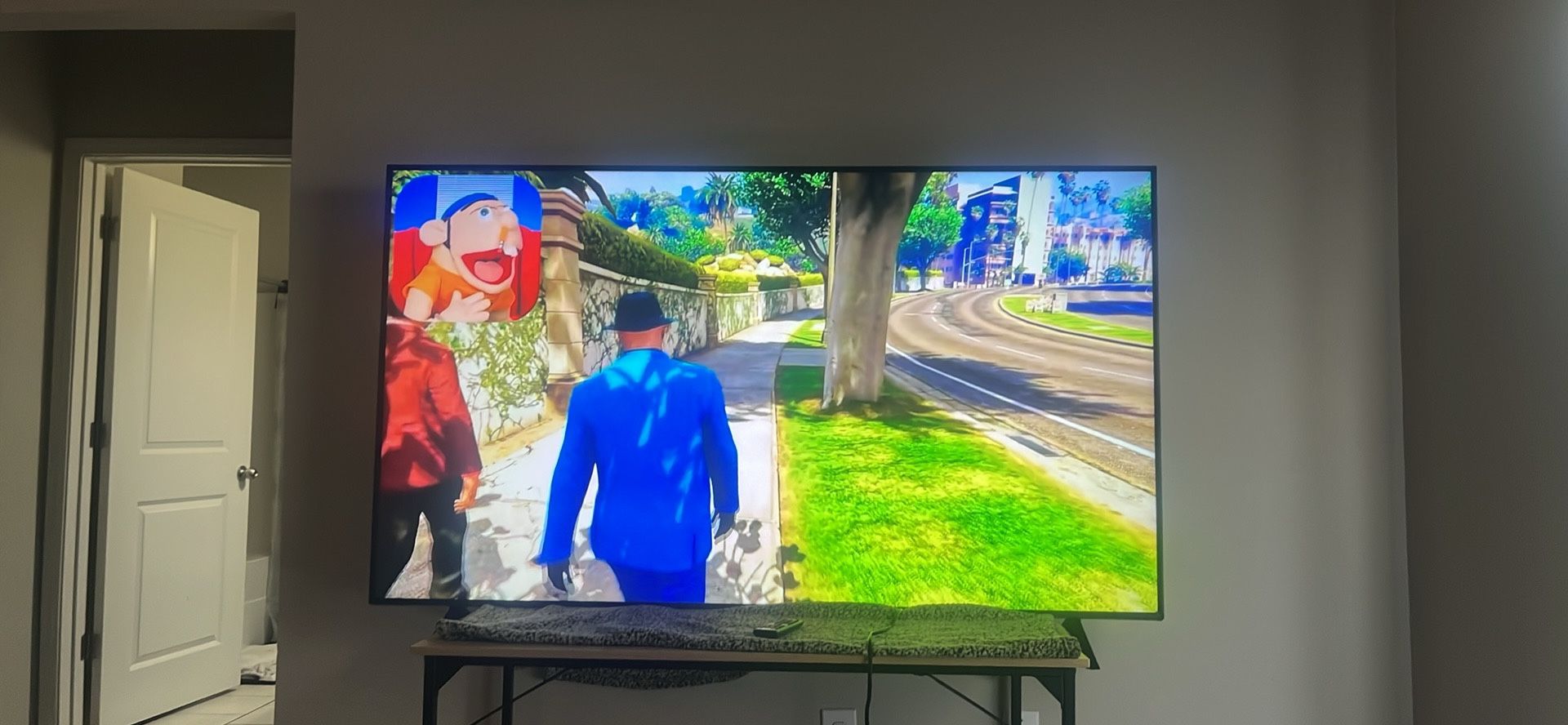75” Tv