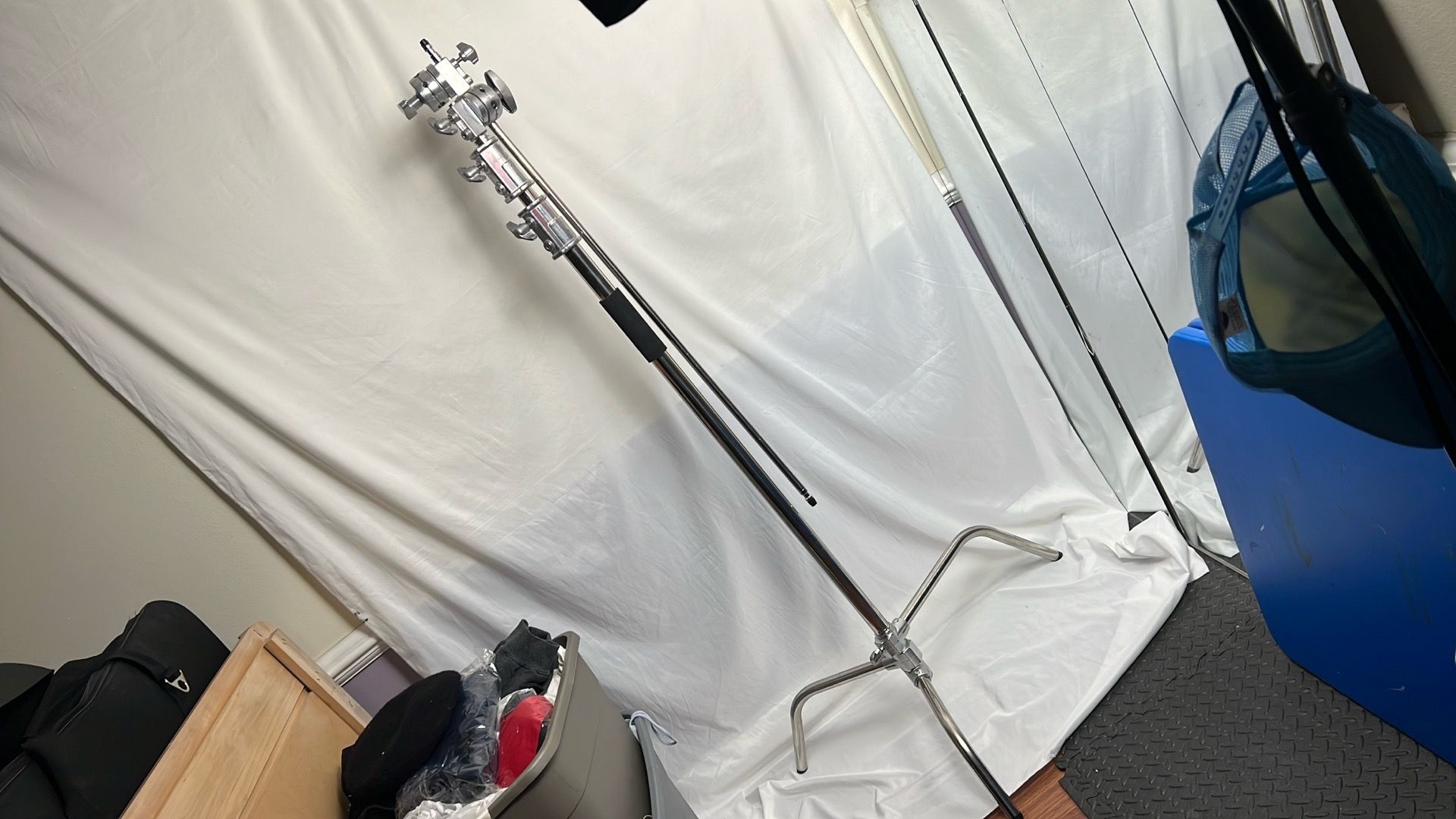 C- stand