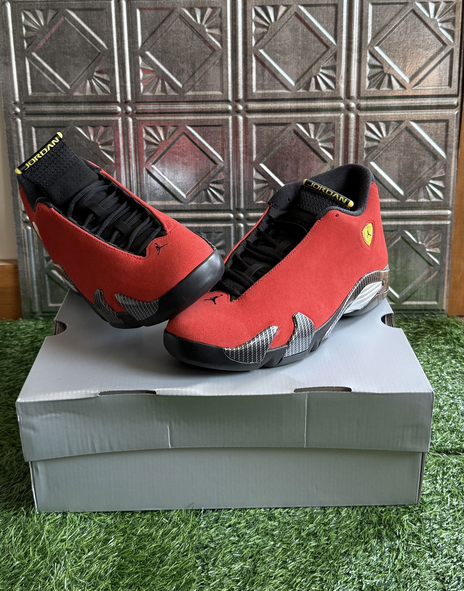 Air Jordan 14 Ferrari