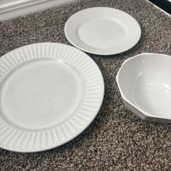 Plates and Bowls Set Ikea