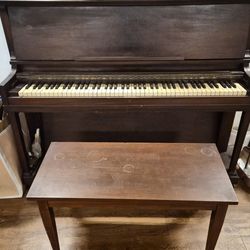 piano with bench