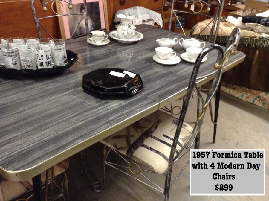 1957 Formica Table with 4 Modern Day Chairs