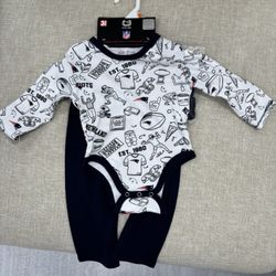 NEW Patriots 3-Piece Baby Outfit - 12 Months 