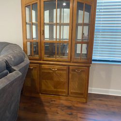 China Cabinet /  Curio Cabinet 