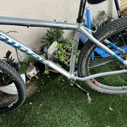 Sale or trade for medium  size Niner air9 frameset