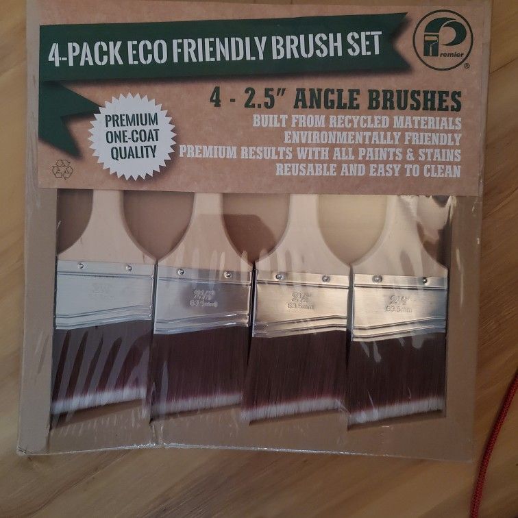 Angle Paint 4 Brushes NIB Eco Friendly Recycled Materials 2.5"  Art House