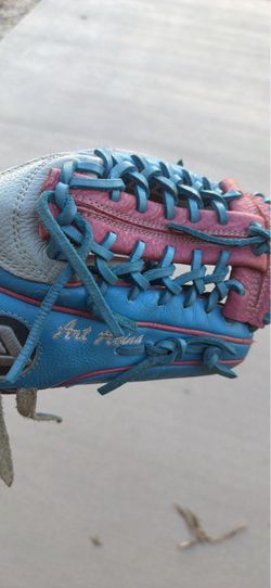 Akadema Soft Pro Series 11.5 RH throw