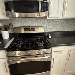 Ge Stove , Microwave And Dishwasher 