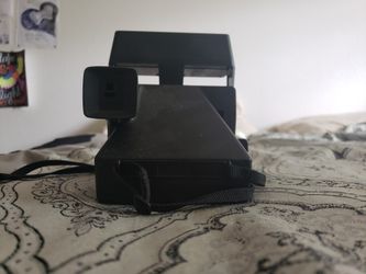 Polaroid 600 Land Camera