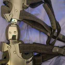 Knee Brace