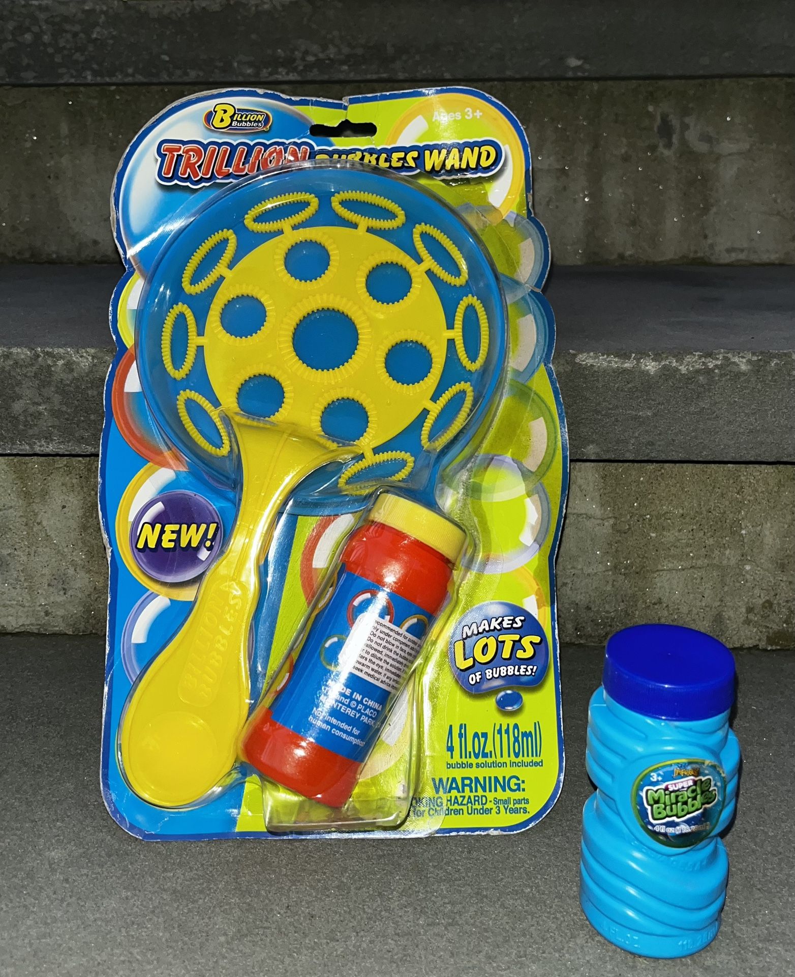 bubbles wand with bubbles and water balloons
