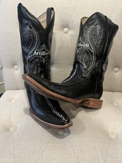 Stingray Boots
