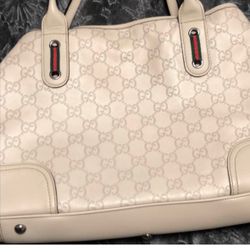 Women’s handbag