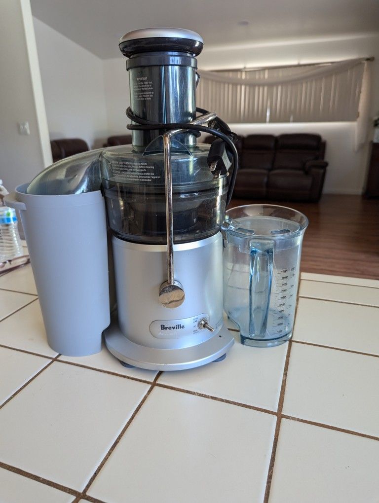 Breville Juicer Machine Barely Used