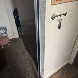 Sleek Midnight Black 2-Piece Pool Cue - No-Wrap Handle