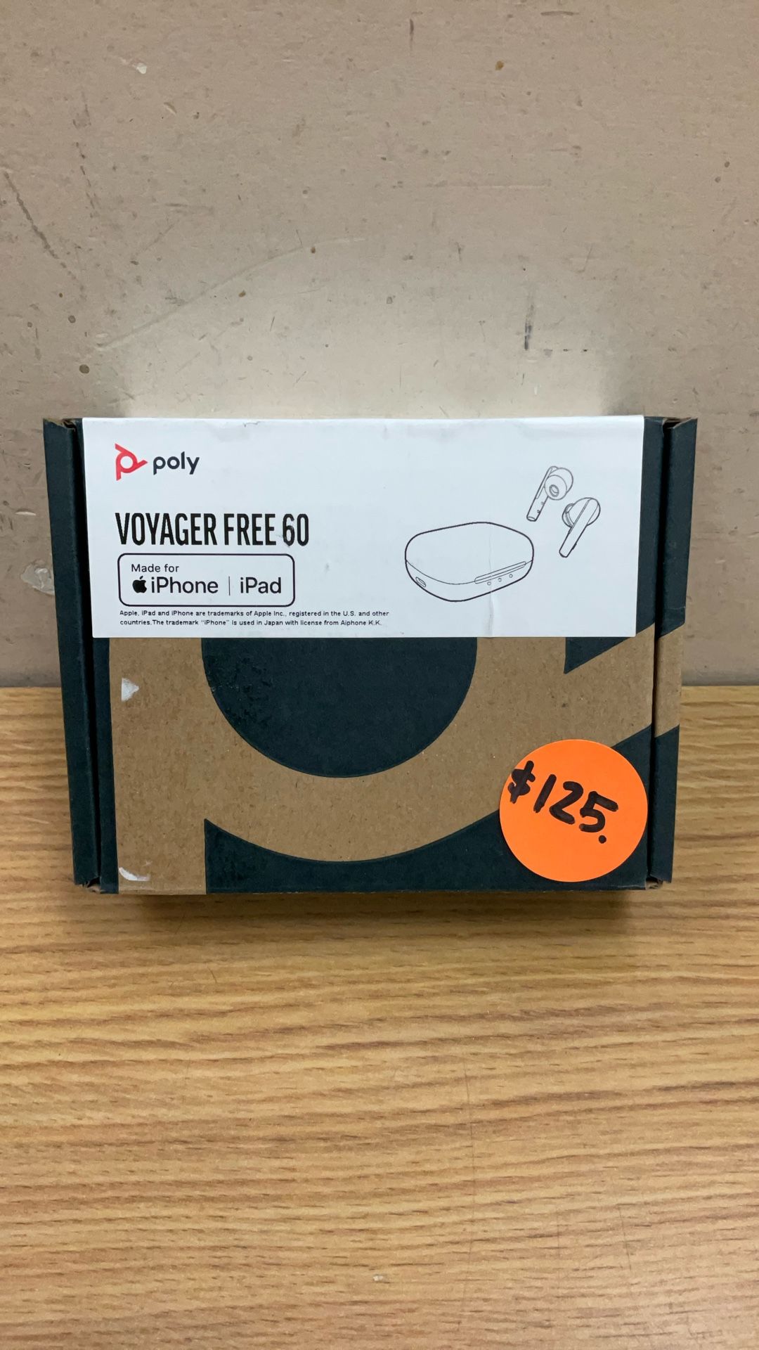POLY VOYAGER FREE 60 BLUETOOTH HEADSET.