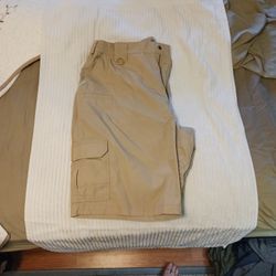 511 Men's Cargo Shorts Size 40 Waist