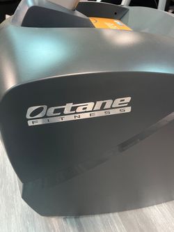 Octane Fitness LX8000 Lateral Elliptical Trainer