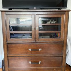 TV stand/cabinet 