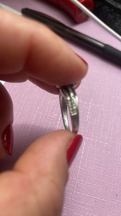 Anillo oro blanco con Diamantes.