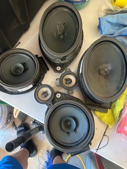 2018 Chevy Silverado stock speakers