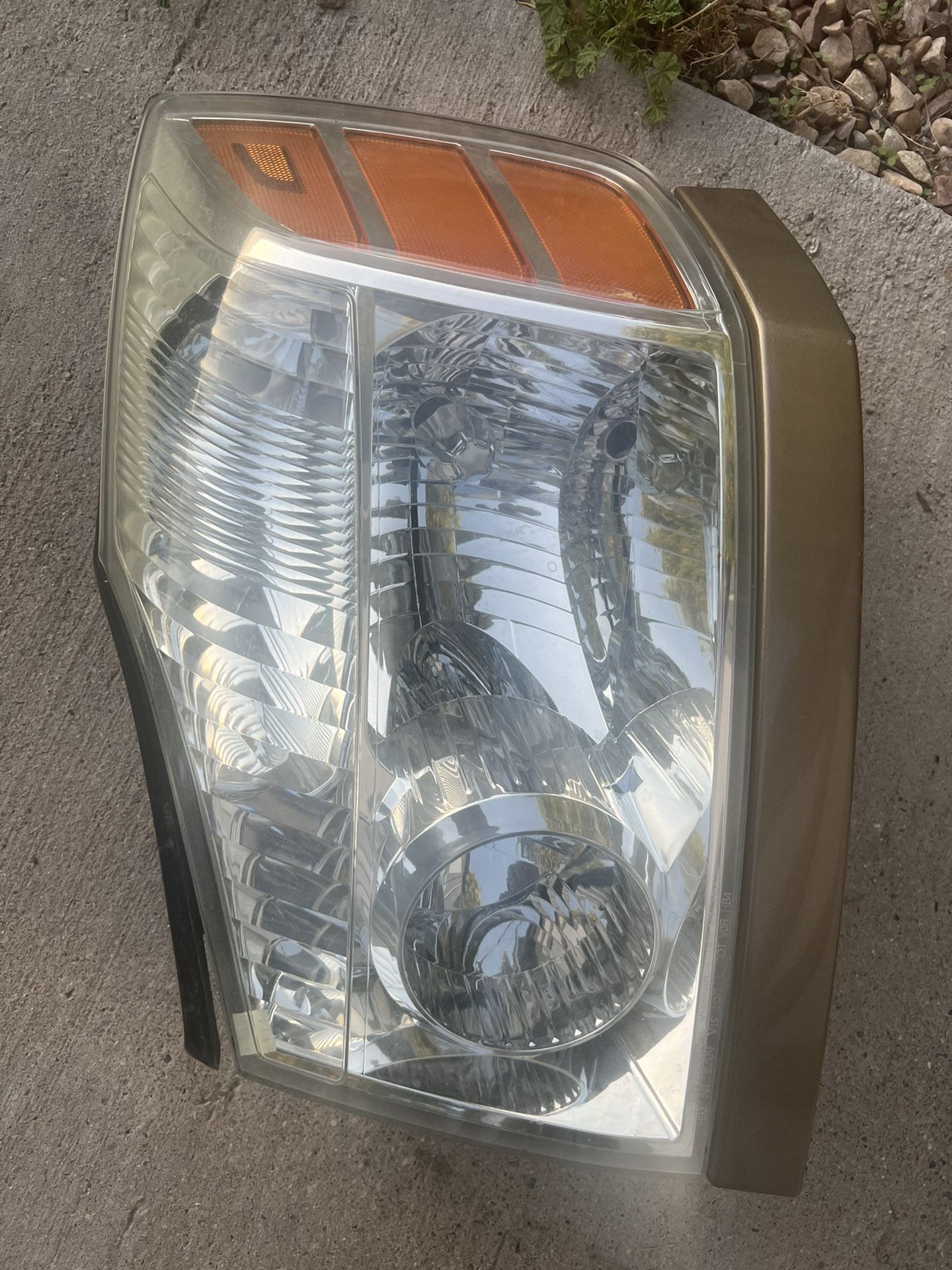 Nissan Armada Head Light