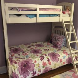 Elegant white Bunk bed