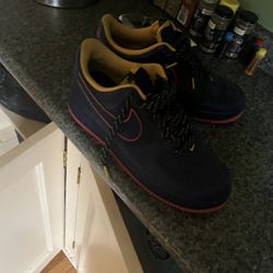 Nikes Air Force Ones 