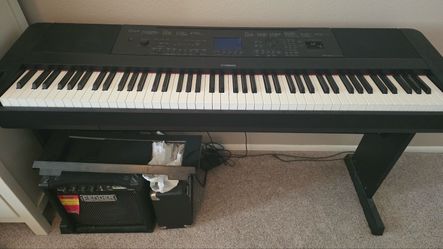 Yamaha Digital Piano (DGX-640 Portable Grand)