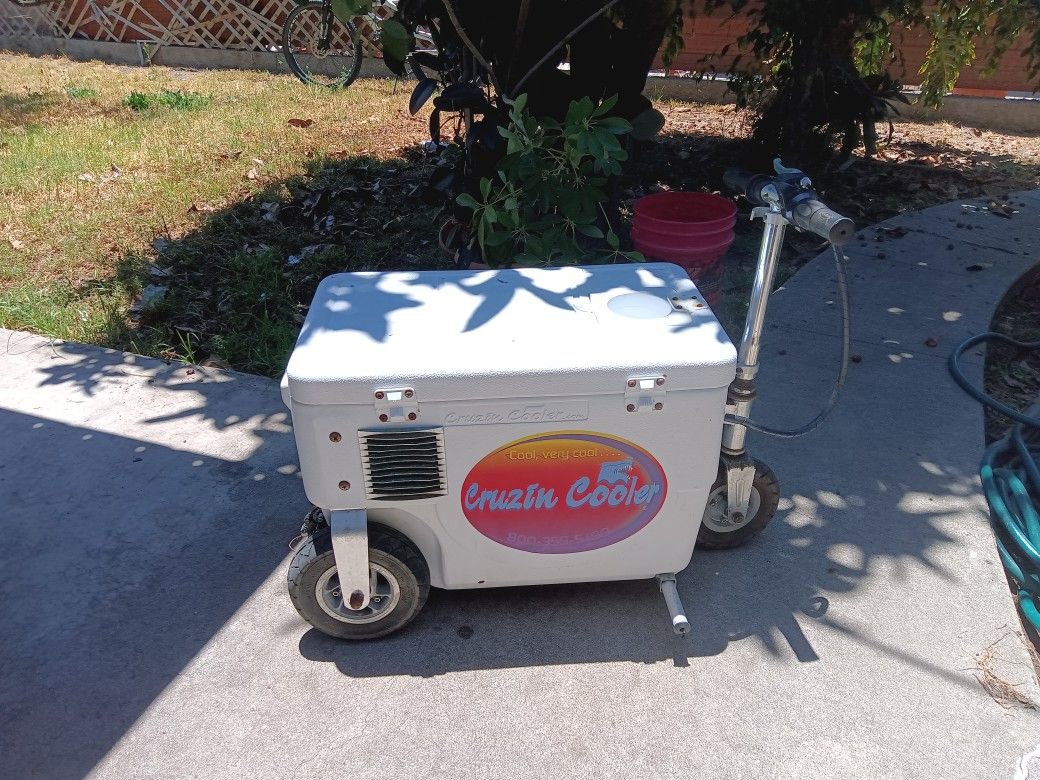 Electric Powered. Riding Ice Chest
