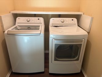 LG Washer and Dryer Set