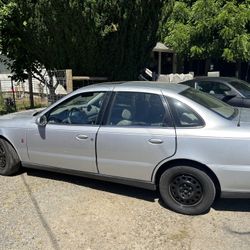 2001 Saturn  L Series 